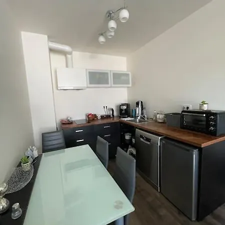 Apartment 2-izbovy S Parkovanim V Centre B. Bystrice