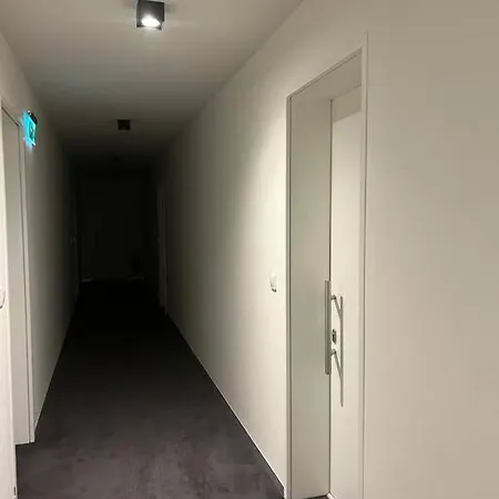 Lägenhet Vynimocny S Parkovanim V Centre Banskej Bystrice *